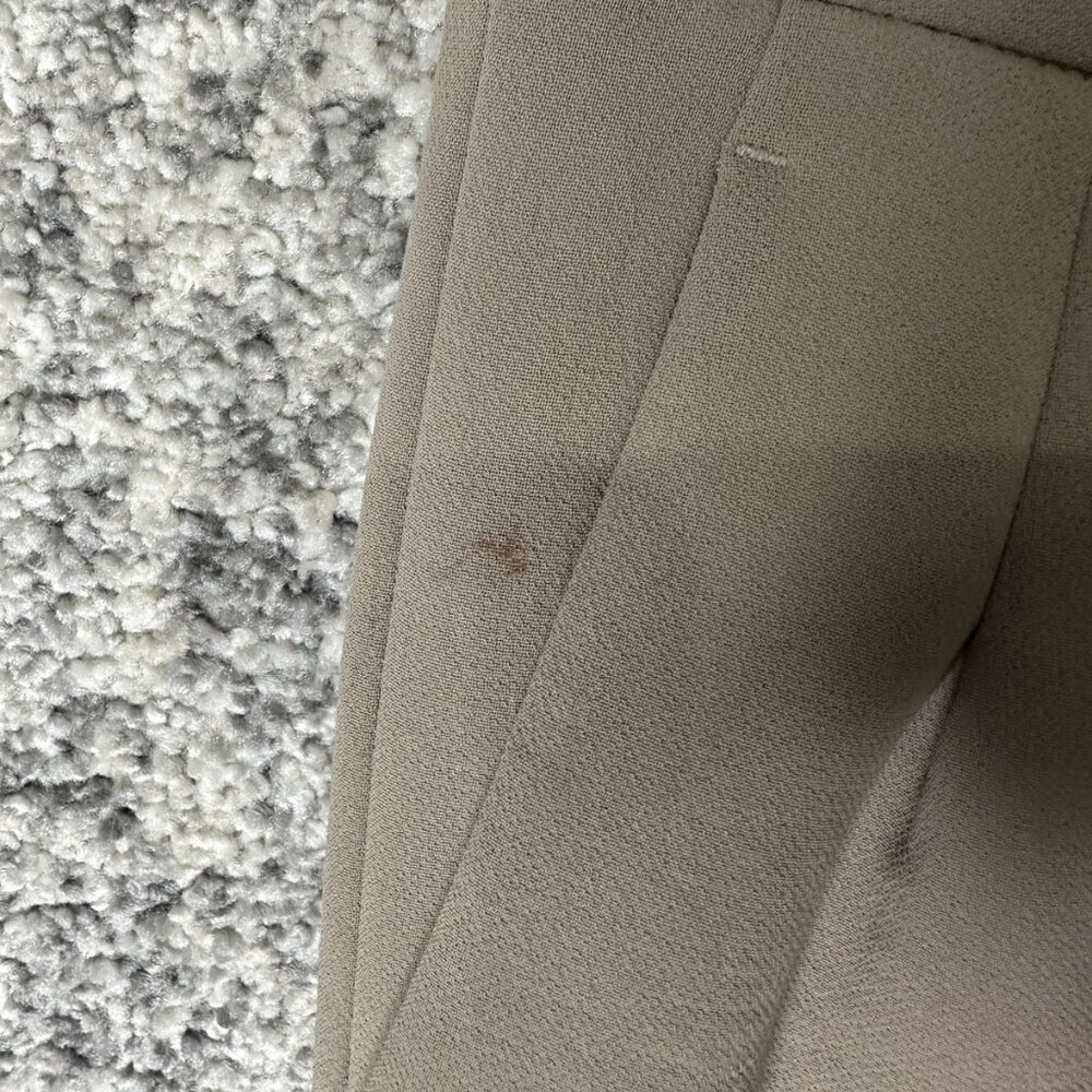 Aritzia Effortless Pants Womens 0 Short Beige Crepe Pleated Dress Trousers - Picture 2 of 8